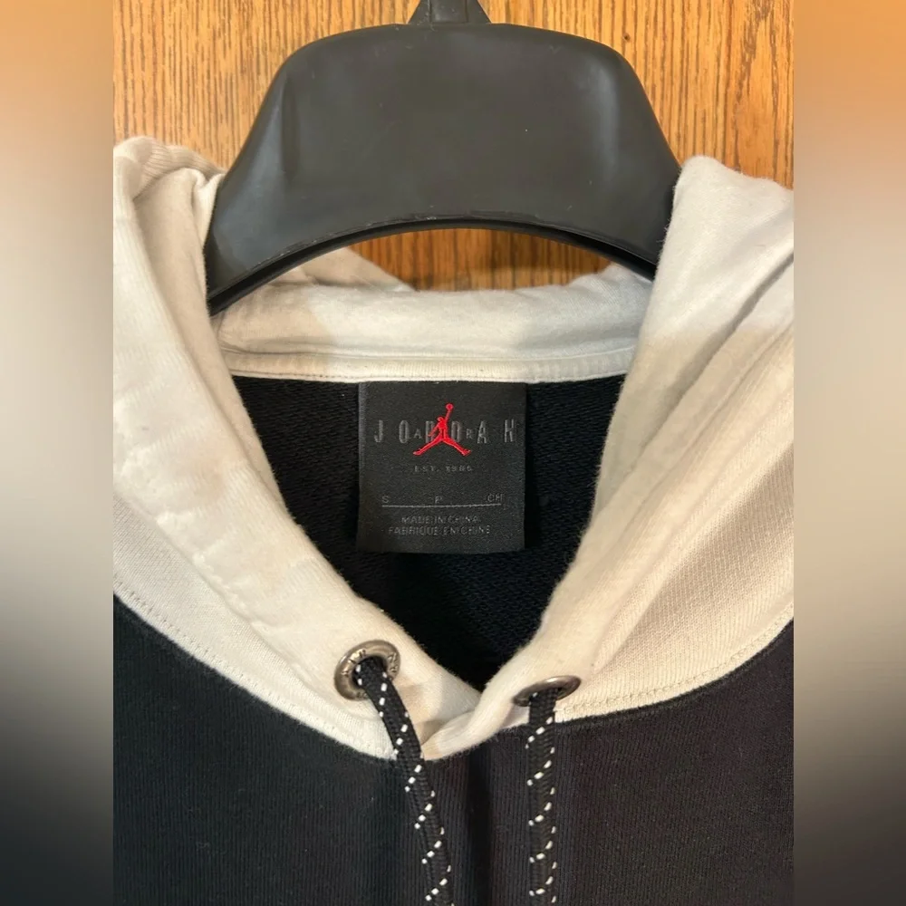 Jordan AJ11 Legacy Hoodie Sweatshirt - Picture 3 of 6